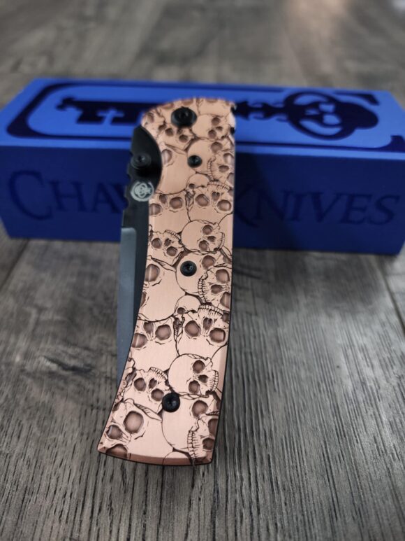 Chaves Redencion 229 - Skulls - Relief Engraved Copper Scales - Complete Knife - 4 Blade Styles - New In Box