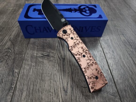 Chaves Redencion 229 - Skulls - Relief Engraved Copper Scales - Complete Knife - 4 Blade Styles - New In Box - Image 5