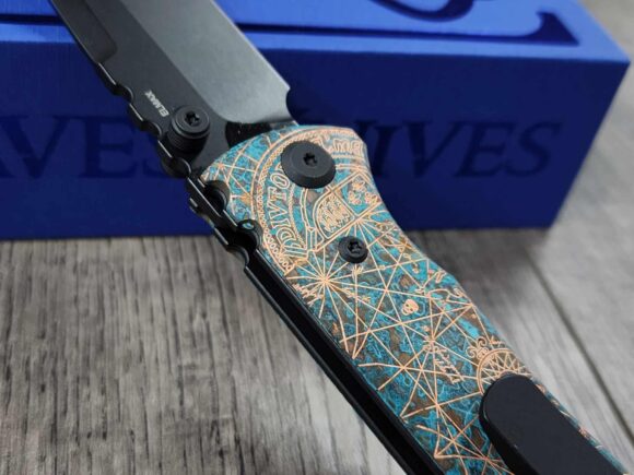 Chaves Redencion Street - Shipwreck Patina - Goonies Map Laser Engraved Copper Scales - Complete Knife - Black Elmax Blade - New In Box - Image 2